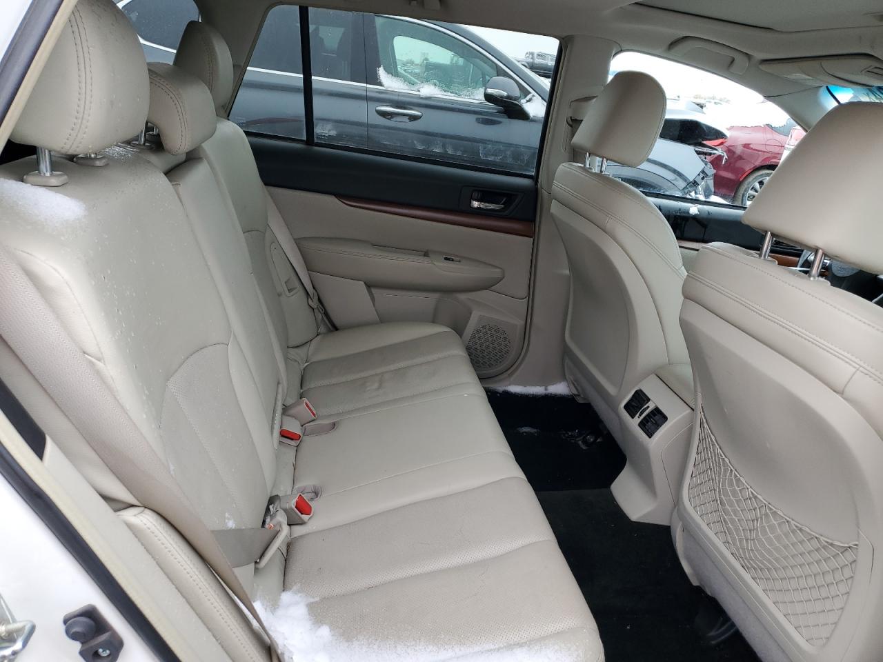 2013 Subaru Outback - Image 11
