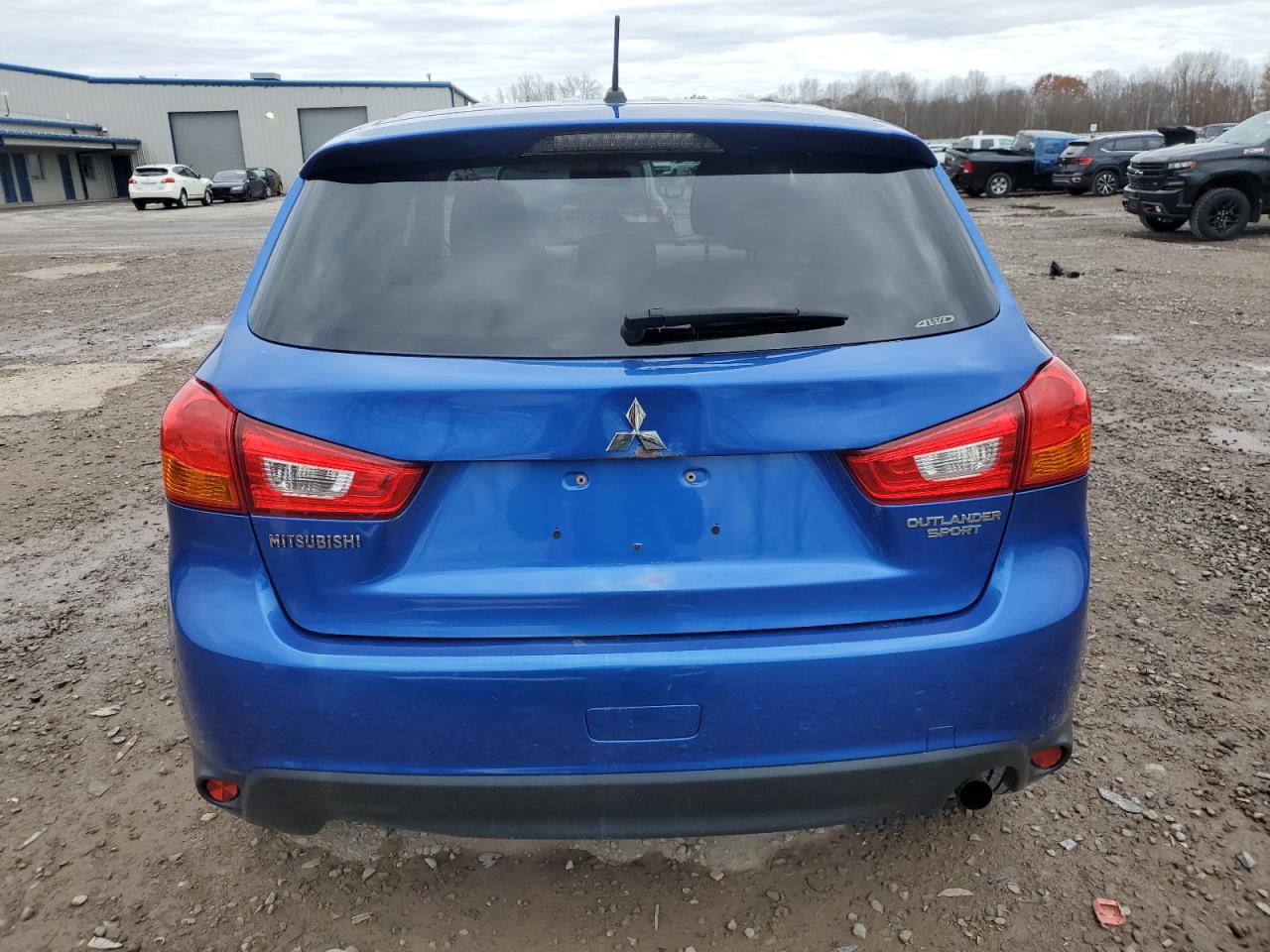 2016 Mitsubishi Outlander - Image 6