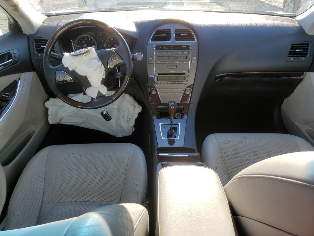 2011 Lexus ES - Image 8