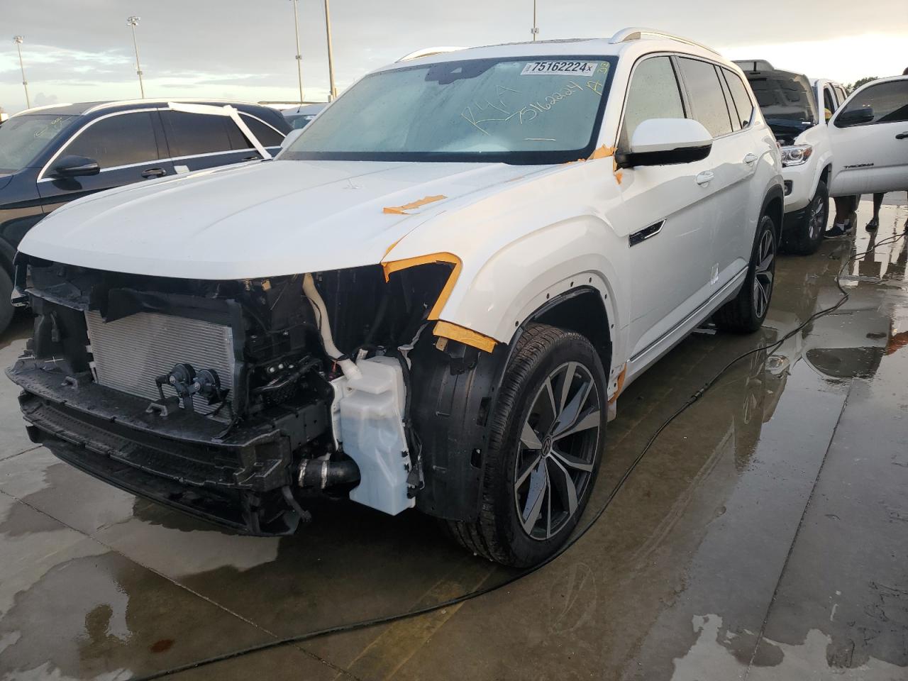 VIN 1V2FR2CA4RC574448 2024 VOLKSWAGEN ATLAS no.1