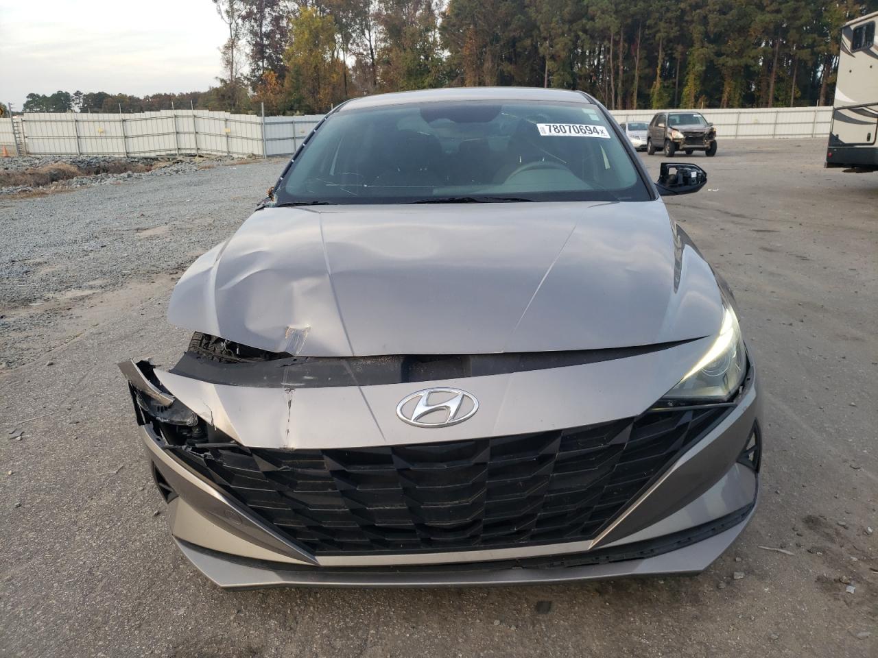 2022 Hyundai Elantra - Image 5
