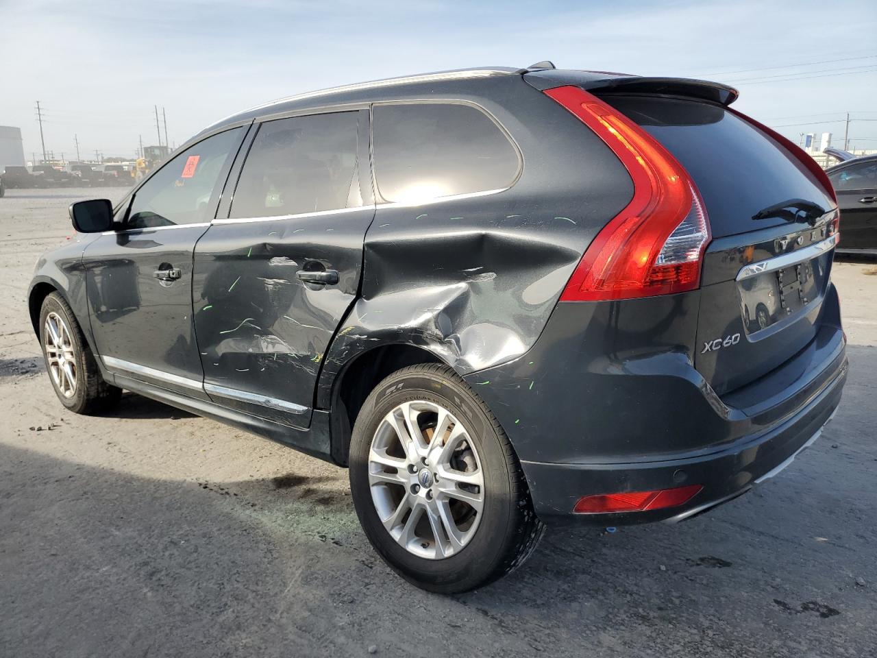 VIN YV440MDDXF2612710 2015 VOLVO XC60 no.2