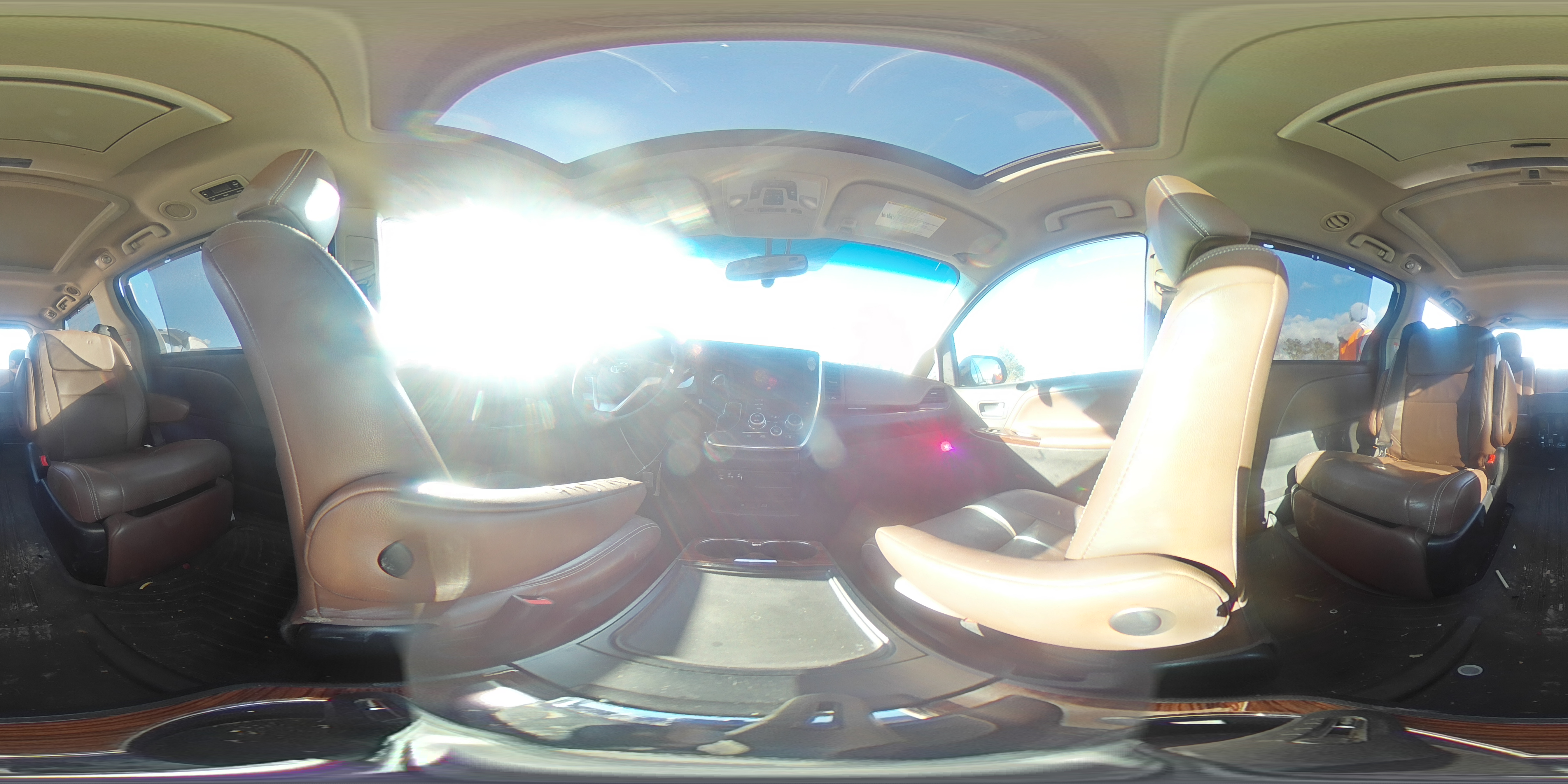 2015 Toyota Sienna - Image 15