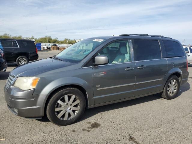 2009 Chrysler Town & Country Touring продається в Fresno, CA - Minor Dent/Scratches