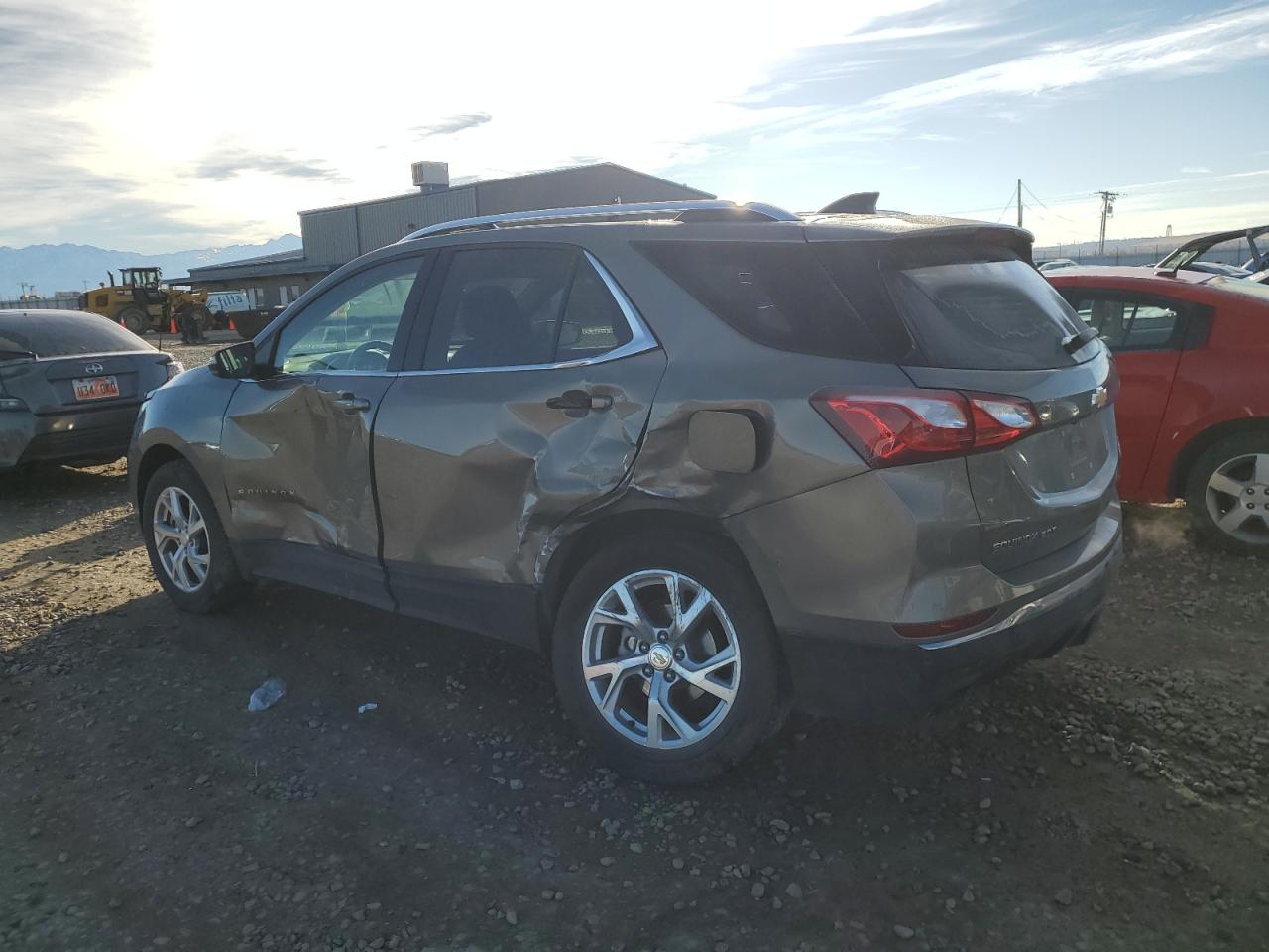 2018 Chevrolet Equinox - Image 2