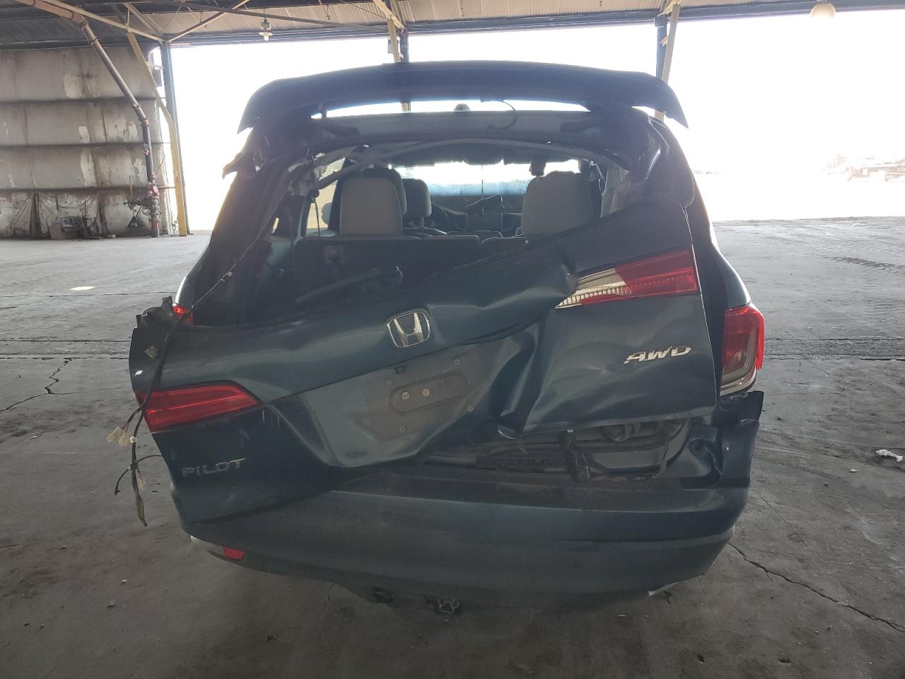 2017 Honda Pilot - Image 6
