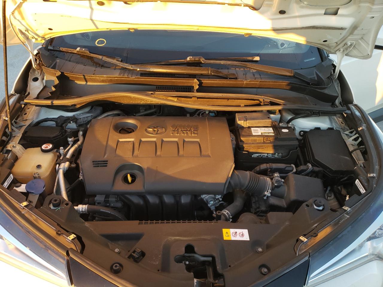 2018 Toyota C-HR - Image 11