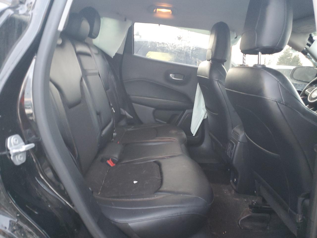 2018 Jeep Compass - Image 11