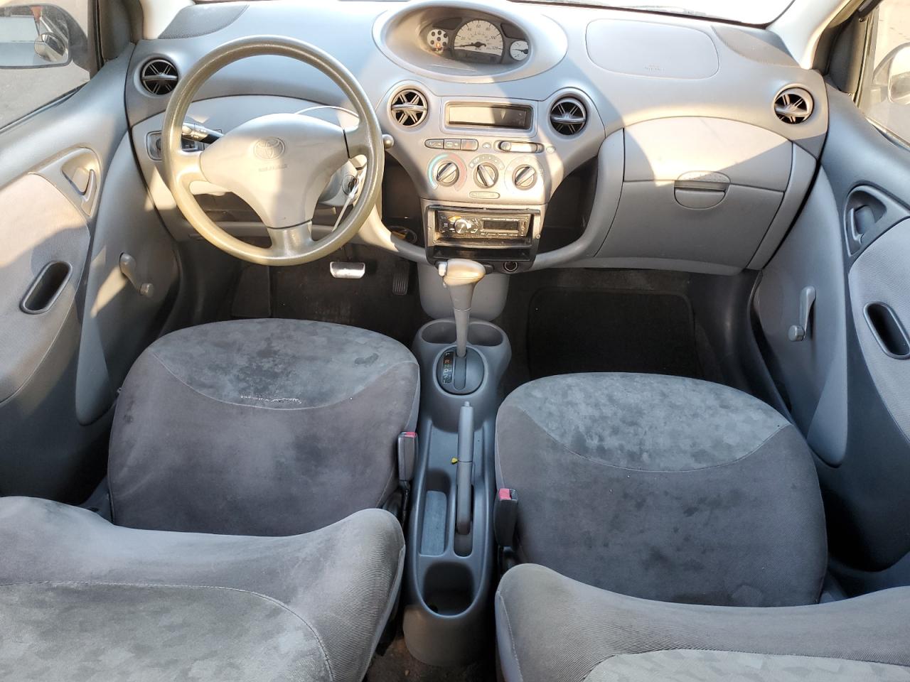 2000 Toyota Echo - Image 8