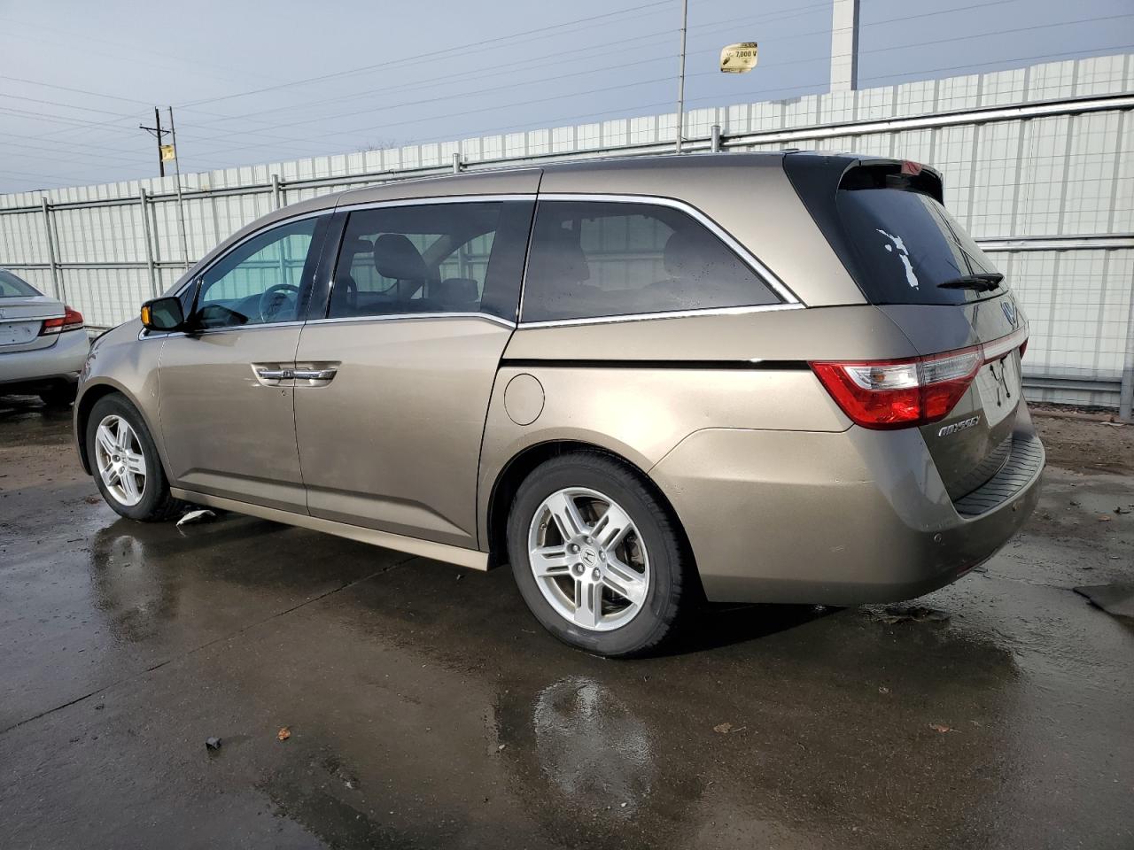 2013 Honda Odyssey - Image 2