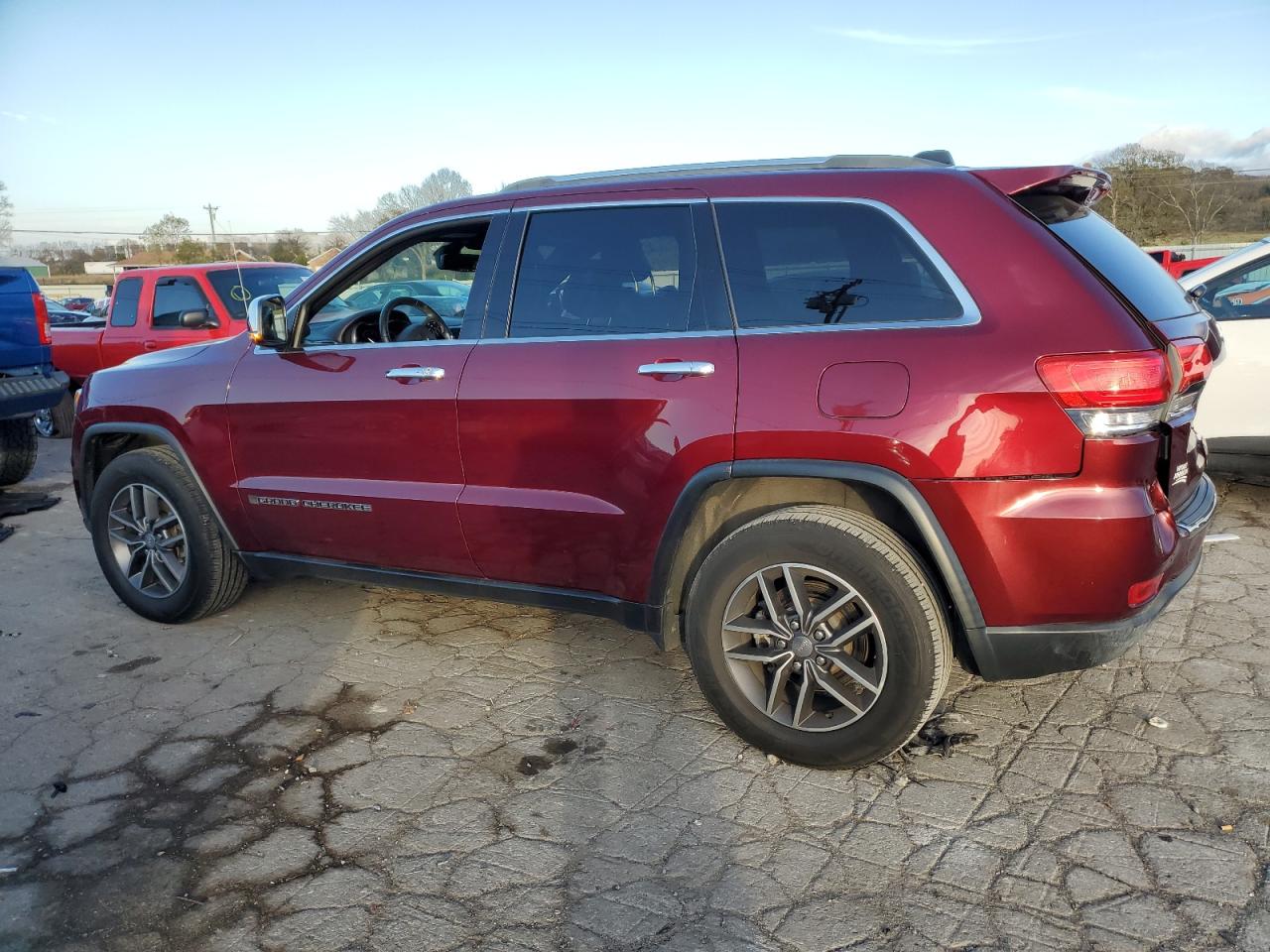 2019 Jeep Grand Cherokee - Image 2
