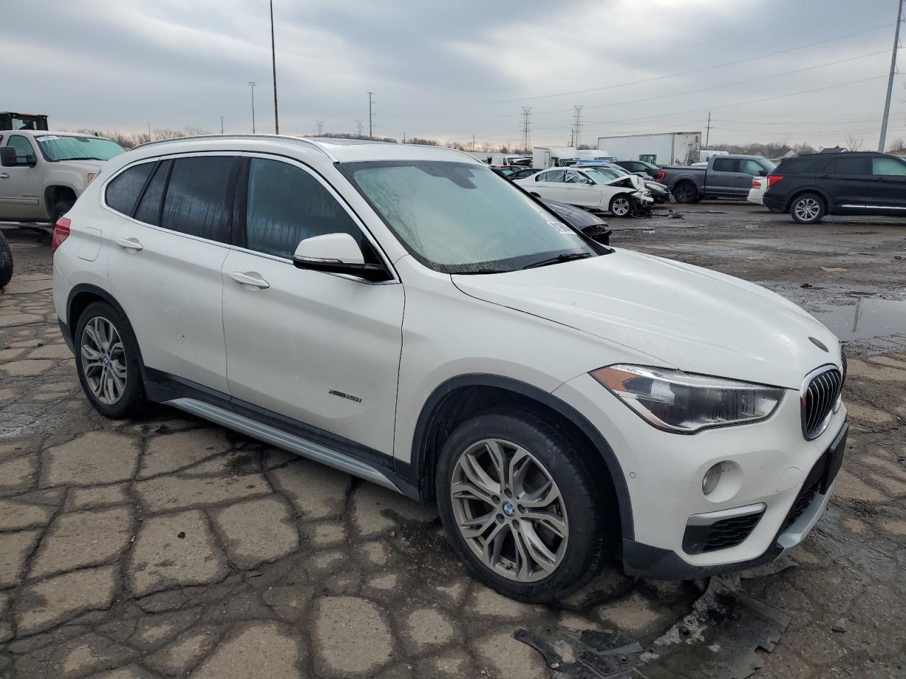 2017 BMW X1 - Image 4