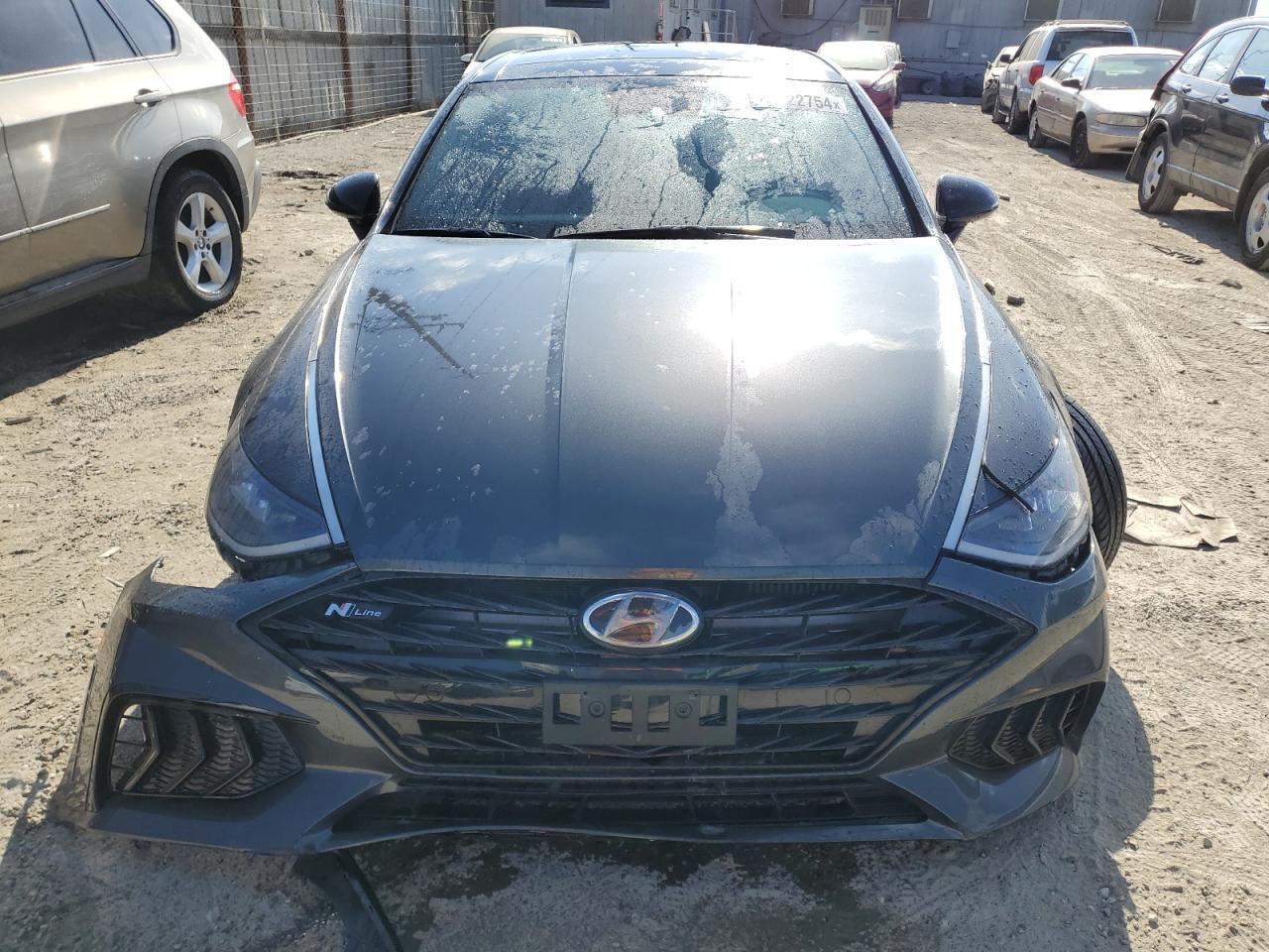 2022 Hyundai Sonata - Image 5