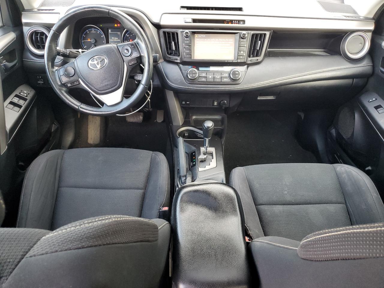 2017 Toyota RAV 4 - Image 8