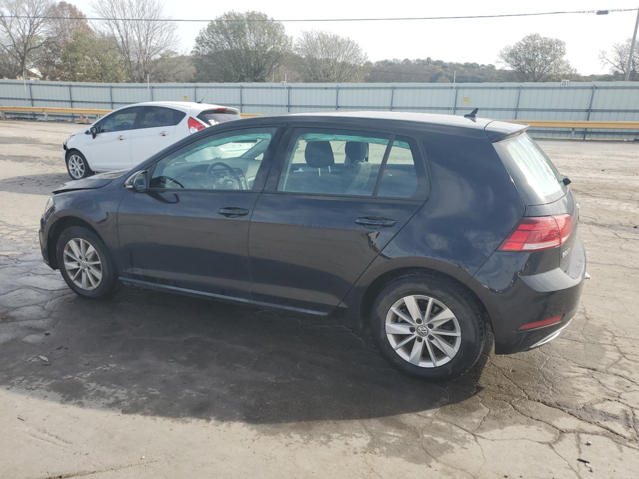 2018 Volkswagen Golf - Image 2