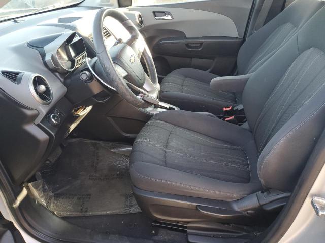 Sedans CHEVROLET SONIC 2012 Srebrny