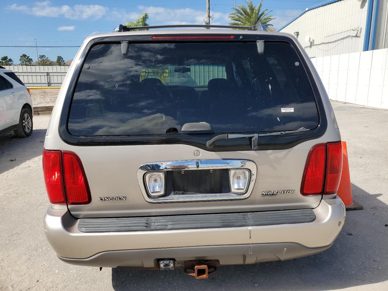2002 Lincoln Navigator - Image 6