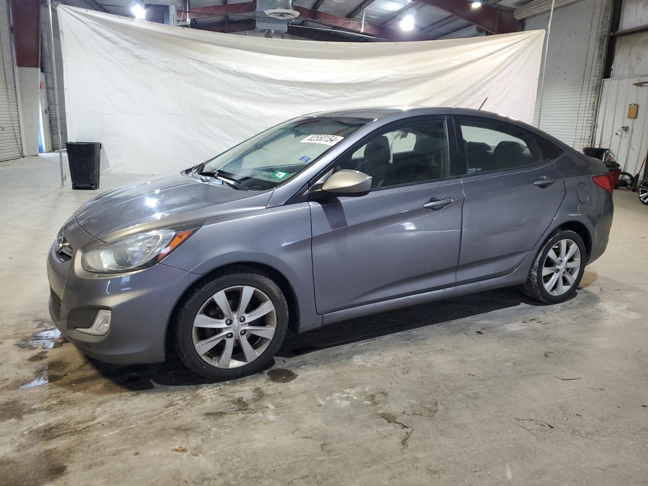 VIN KMHCU4AE6DU562353 2013 HYUNDAI ACCENT no.1