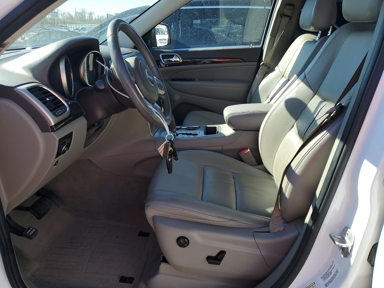 2013 Jeep Grand Cherokee - Image 7