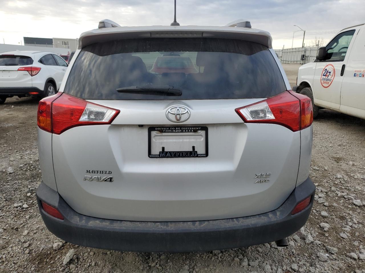 2015 Toyota Rav4 Xle VIN: 2T3RFREV0FW327498 Lot: 79227944