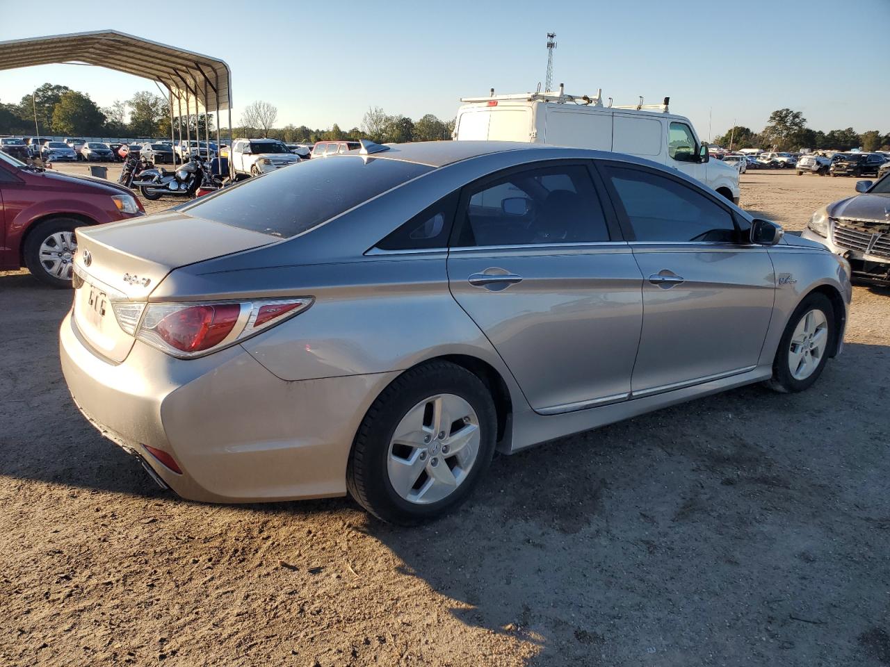 2012 Hyundai Sonata - Image 3