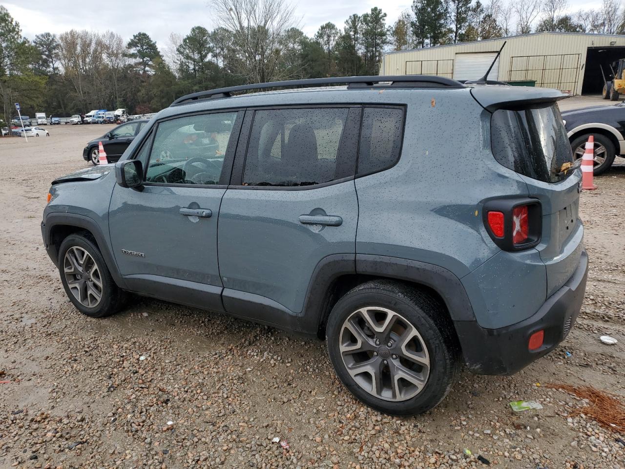 2017 Jeep Renegade - Image 2