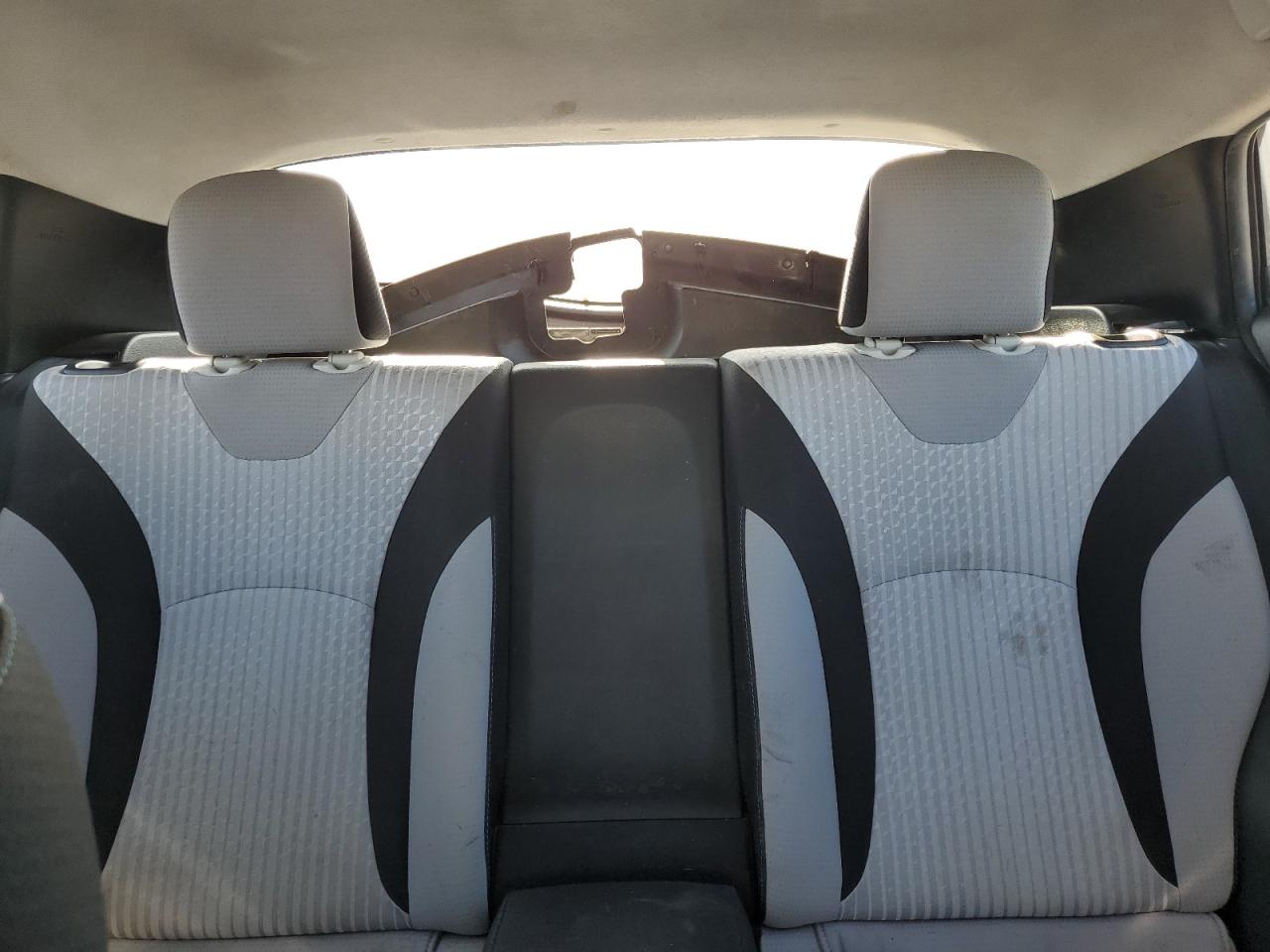 2017 Toyota Prius - Image 10