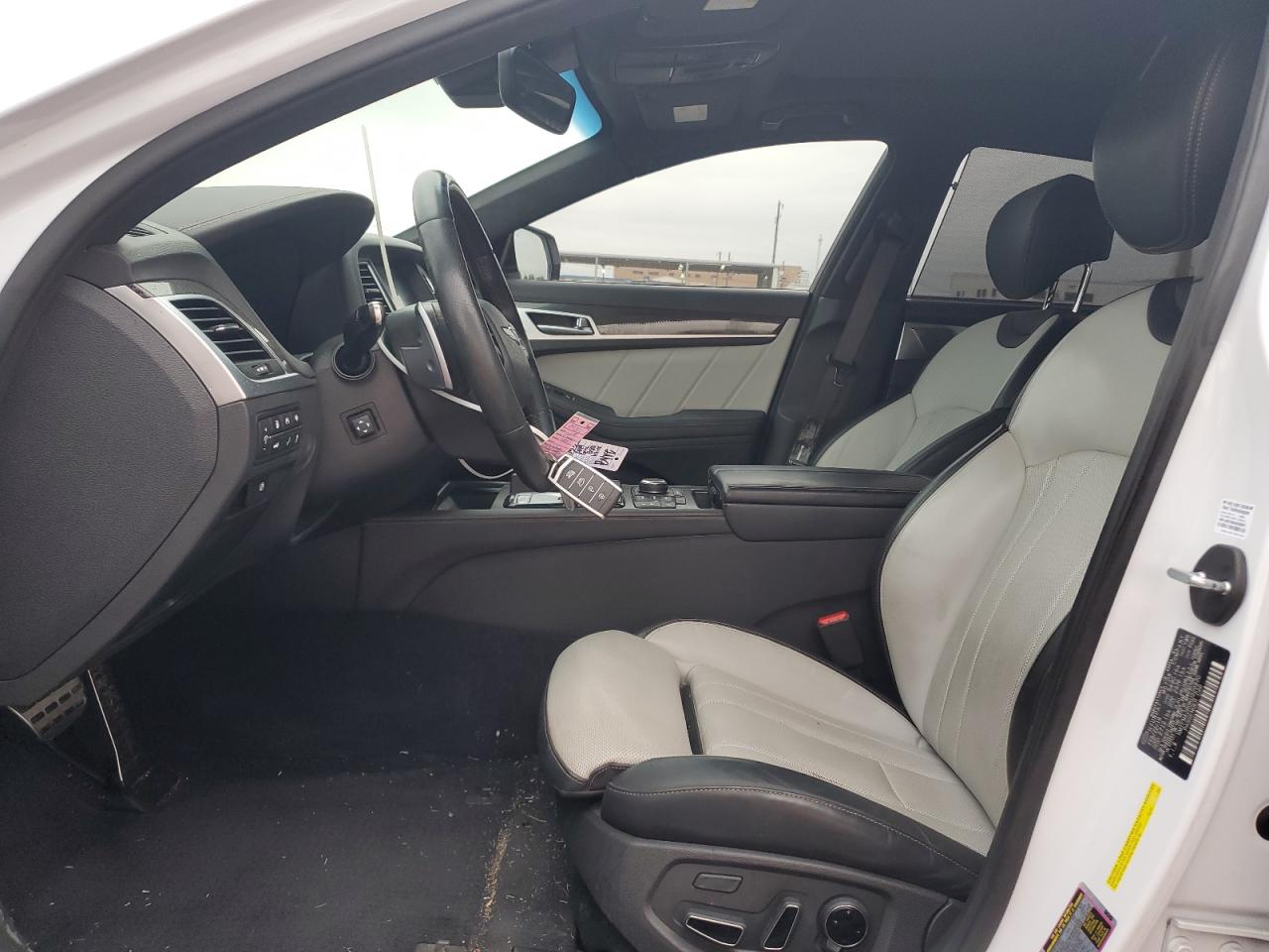 2019 Genesis G80 - Image 7