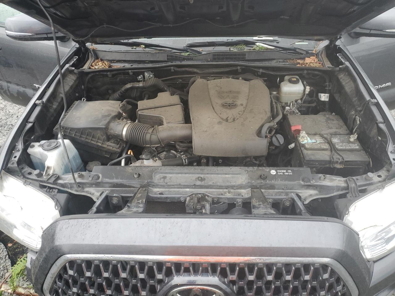 2019 Toyota Tacoma - Image 11