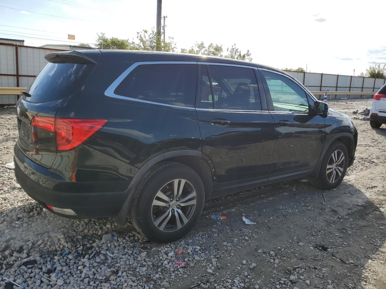 2016 Honda Pilot - Image 3