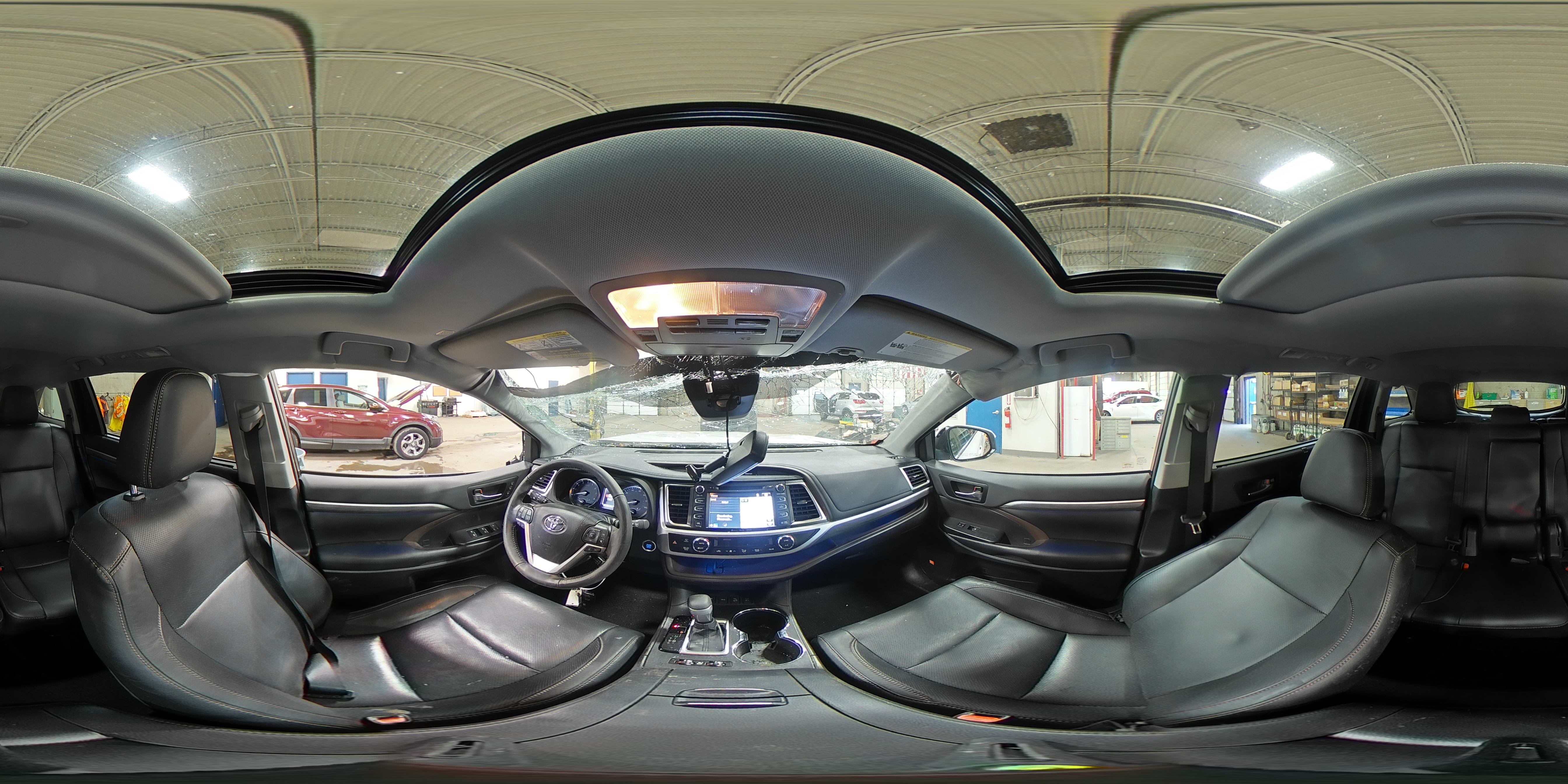 2019 Toyota Highlander - Image 13