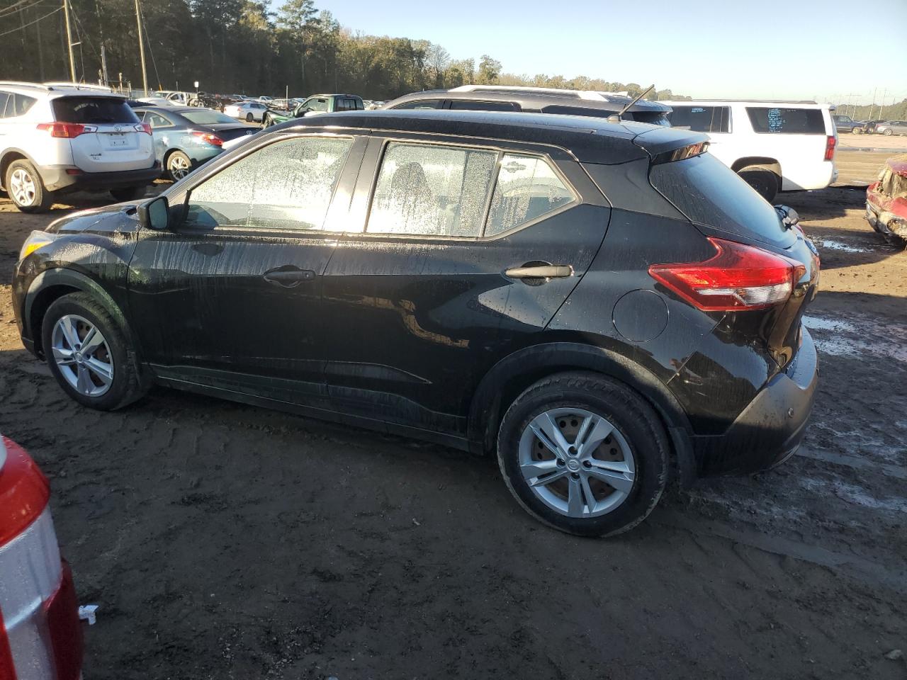 2020 Nissan Kicks - Image 2