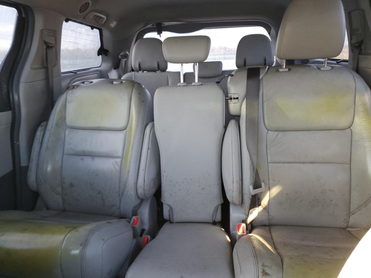 2019 Toyota Sienna - Image 10