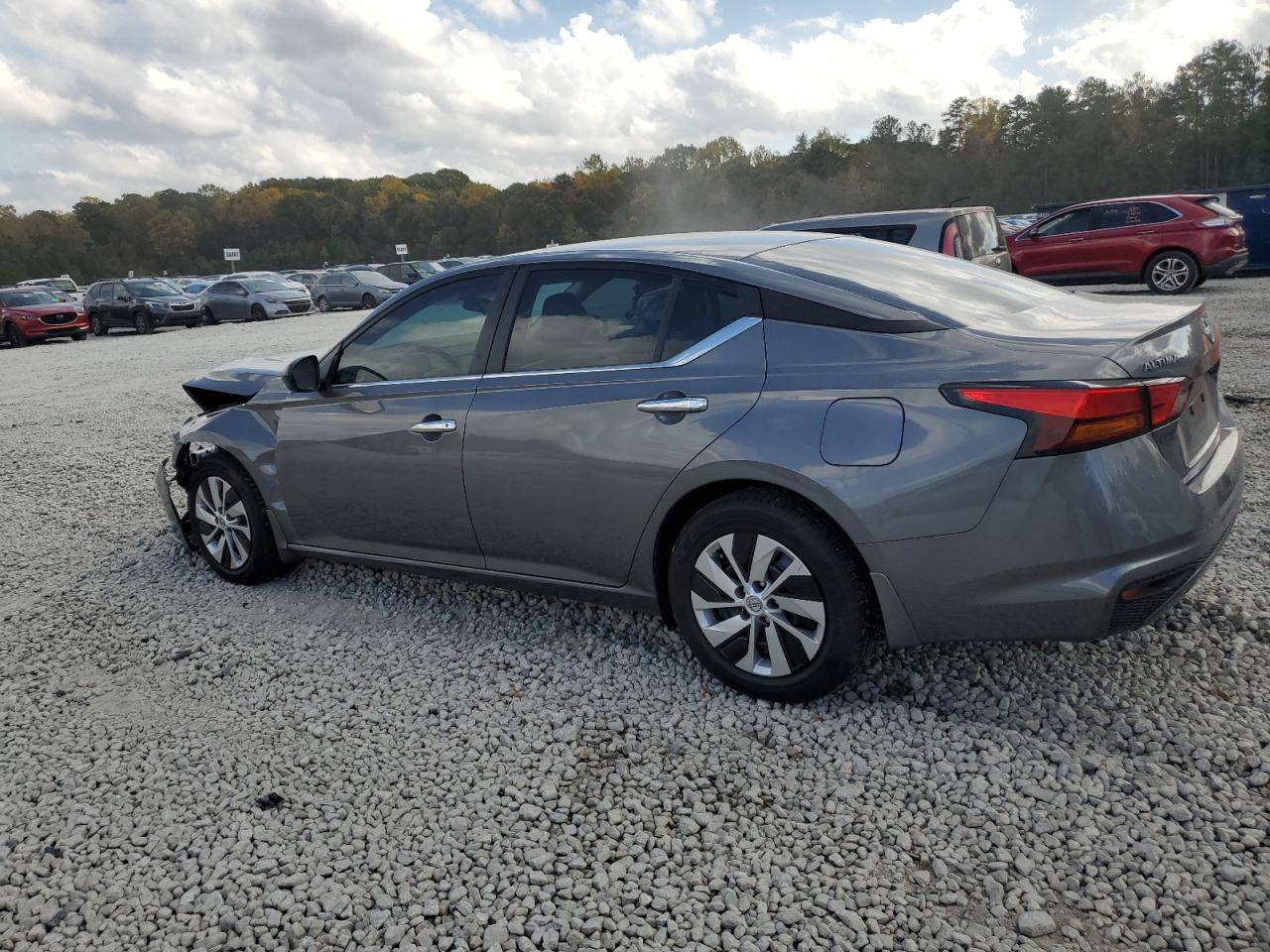 2024 Nissan Altima - Image 2