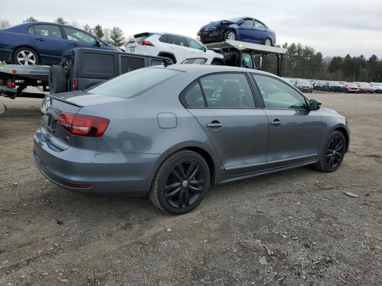 2018 Volkswagen Jetta - Image 3
