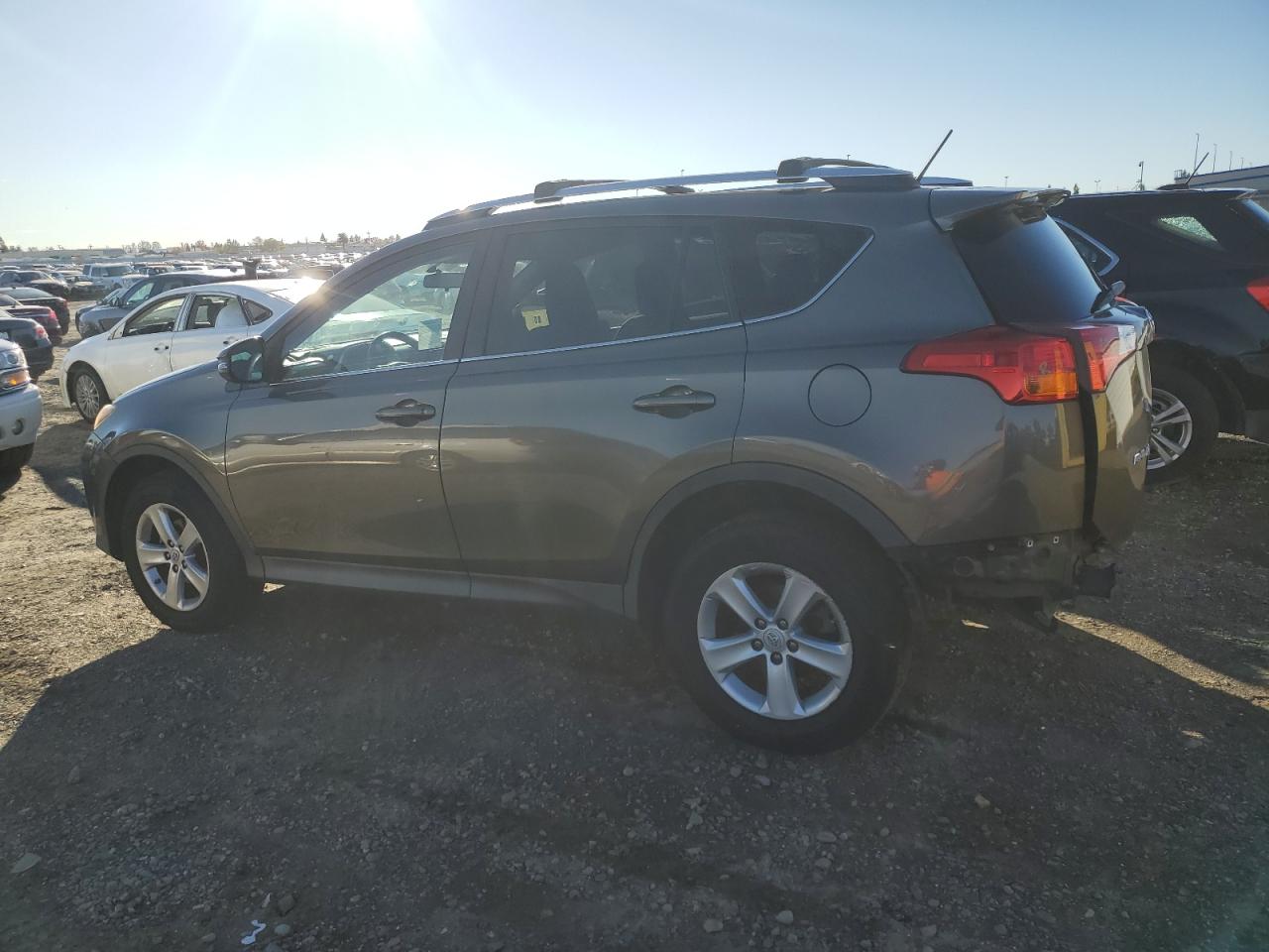 VIN 2T3RFREV5DW107514 2013 TOYOTA RAV4 no.2