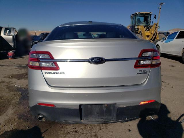  FORD TAURUS 2017 Srebrny