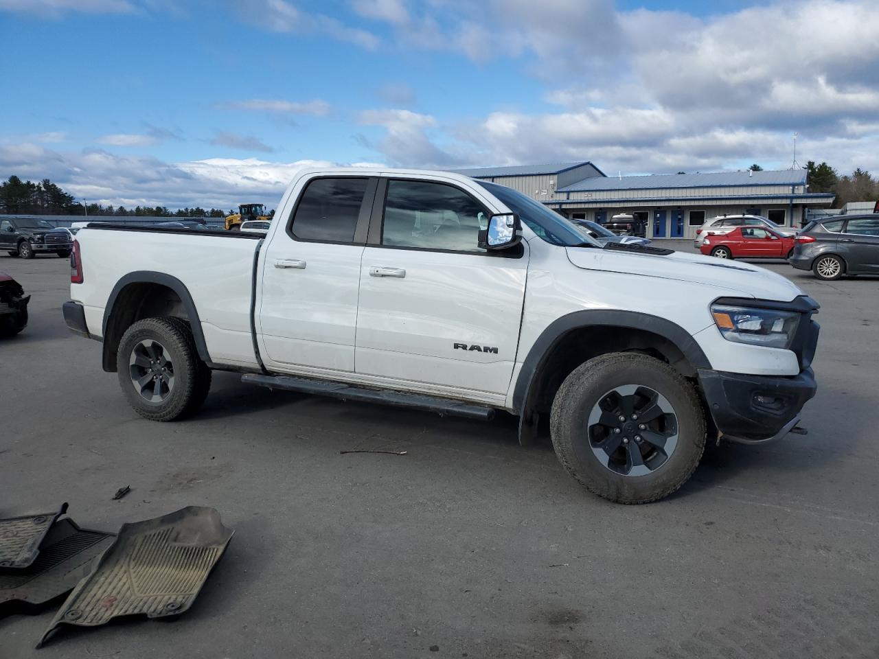 VIN 1C6SRFET7KN824093 2019 RAM 1500 no.4