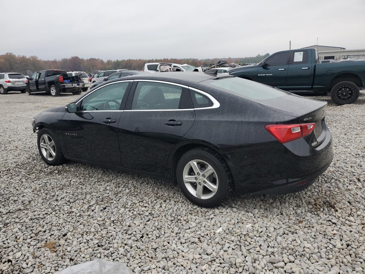 2019 Chevrolet Malibu - Image 2