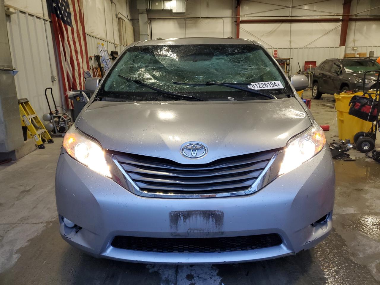 VIN 5TDYK3DC2DS391397 2013 TOYOTA All Models no.5