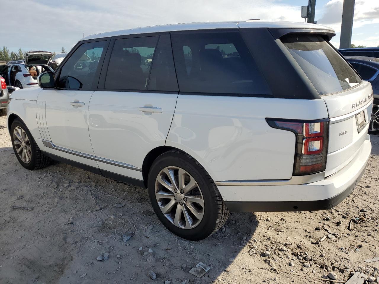 VIN SALGS2VF6FA207229 2015 LAND ROVER RANGEROVER no.2