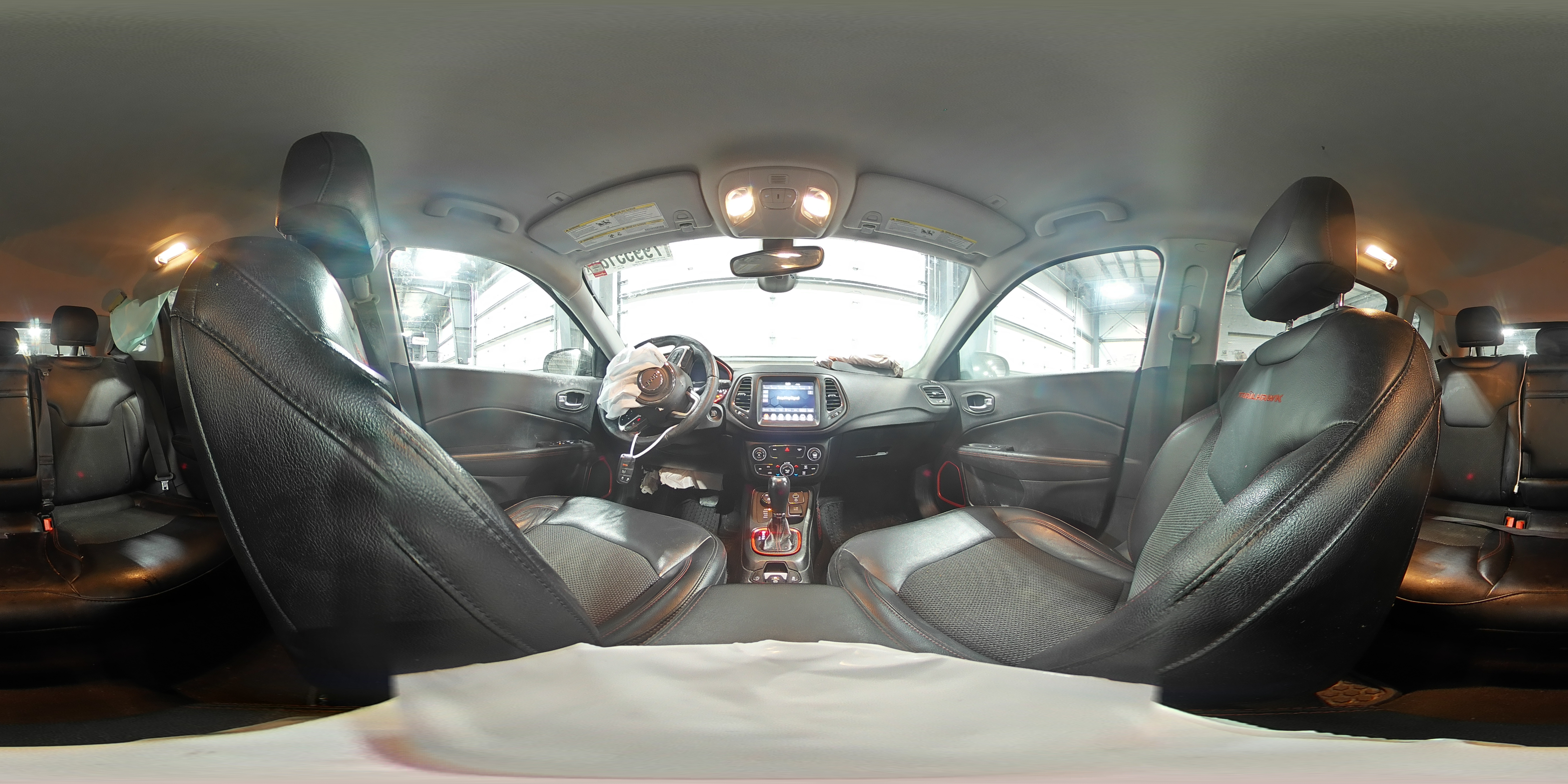 2018 Jeep Compass - Image 14