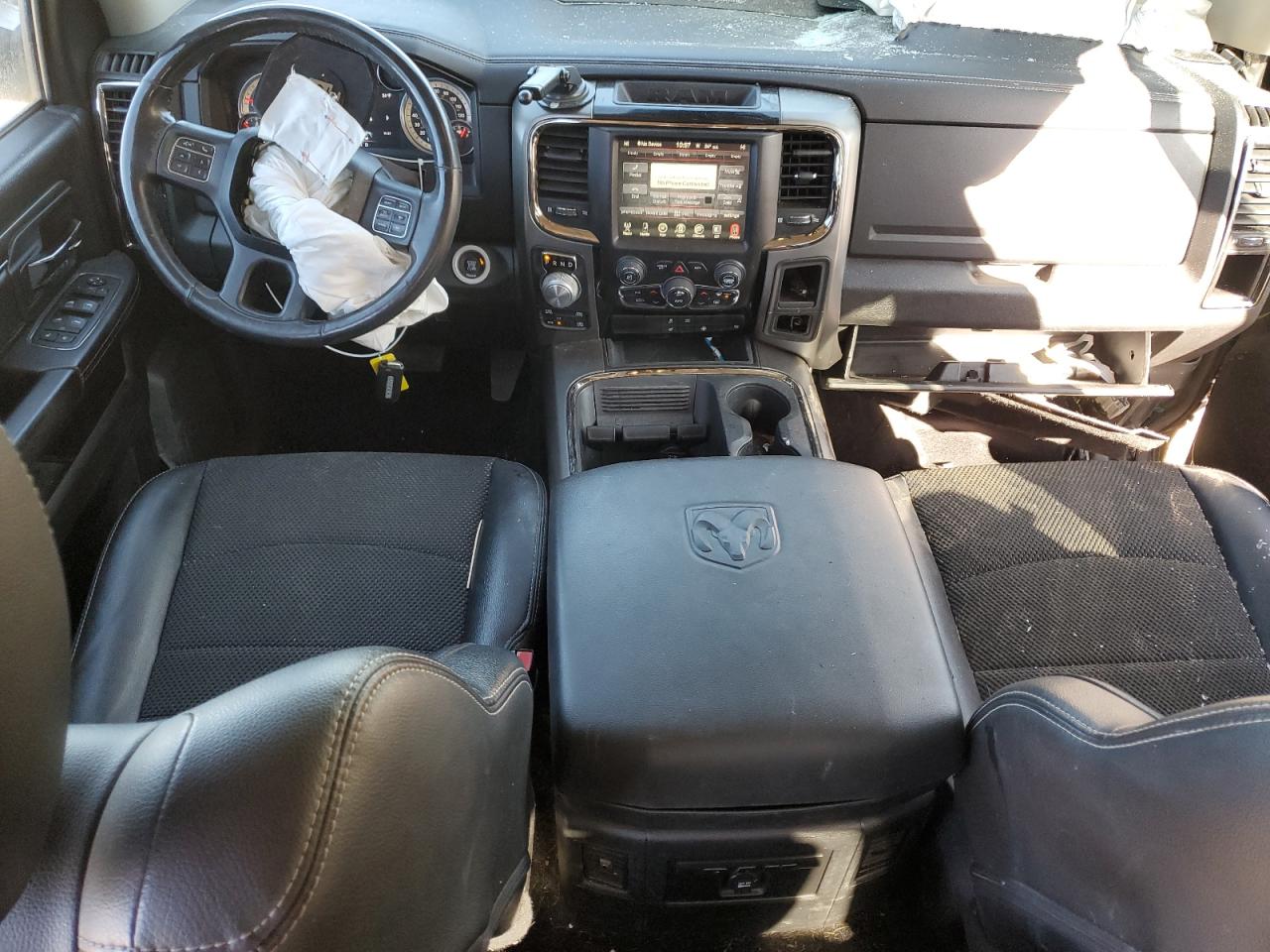 2016 RAM 1500 - Image 8