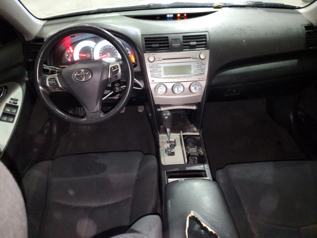 2009 Toyota Camry - Image 8