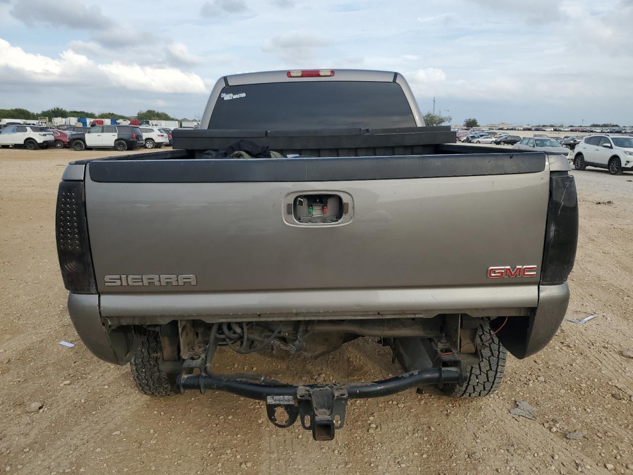 2006 GMC Sierra K2500 Heavy Duty VIN: 1GTHK23D06F238587 Lot: 73758194