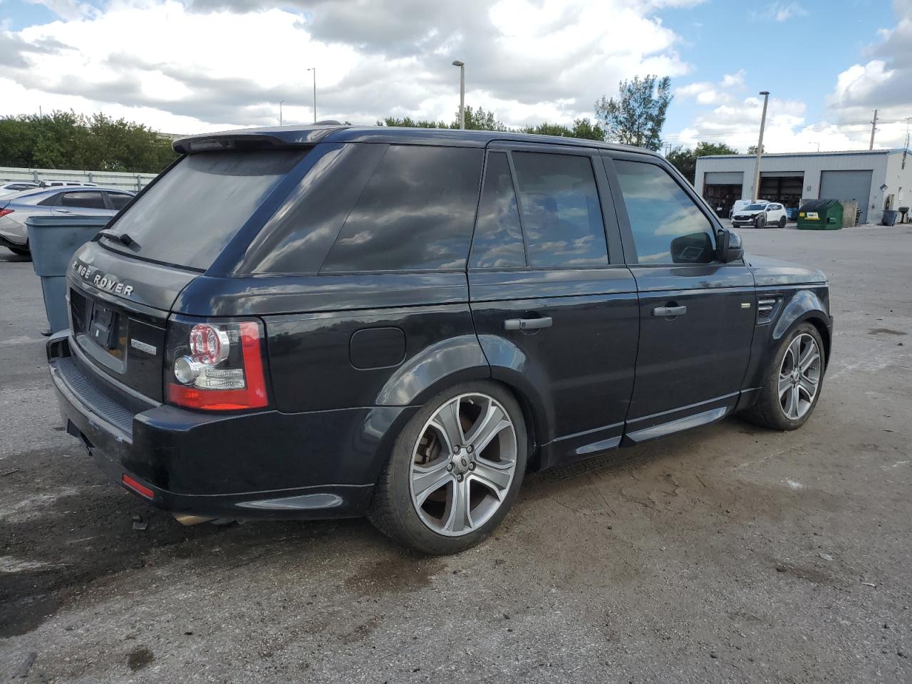 2013 Land Rover Range Rover - Image 3