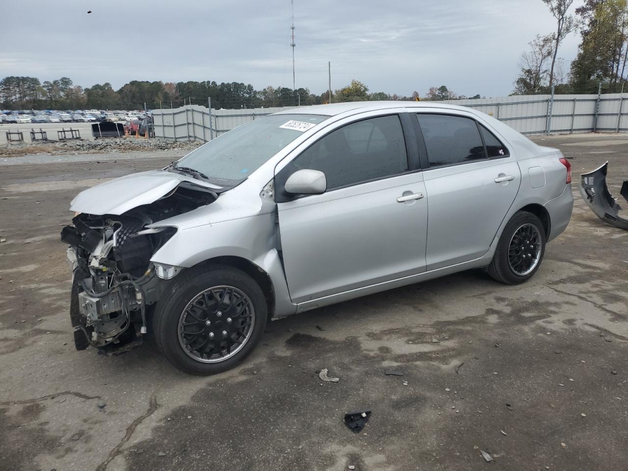 2009 Toyota Yaris - Image 1