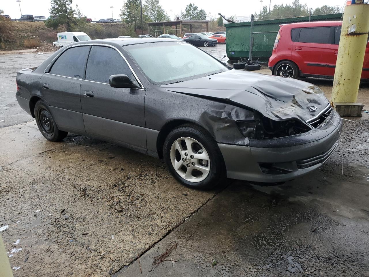 2001 Lexus ES - Image 4