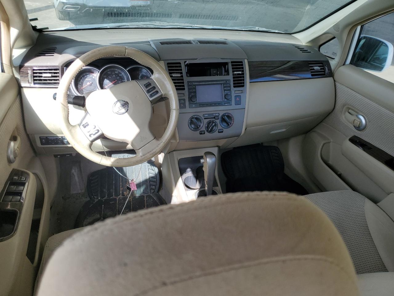 2010 Nissan Versa - Image 8