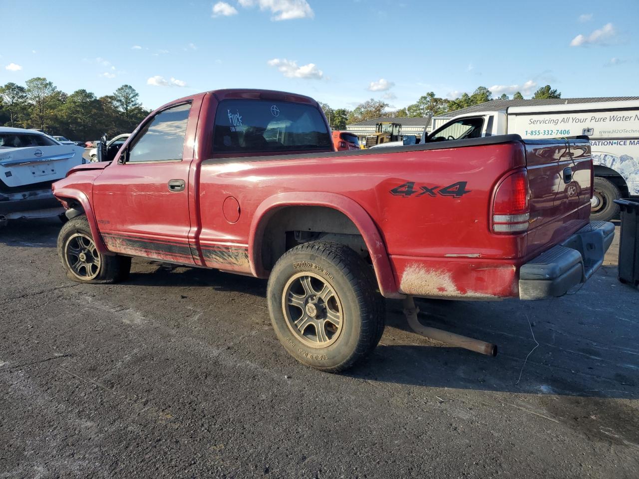 2003 Dodge Dakota - Image 2
